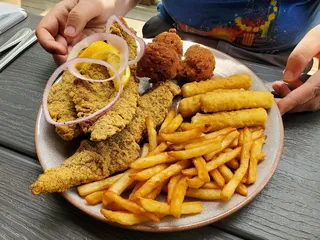 Byrd's Riverfront Restaurant