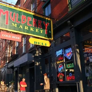 (photographed by Dave Hong)