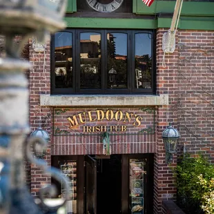 Muldoon's Irish Pub