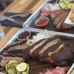 Brisket, ribs, tri-tip &amp; sides!