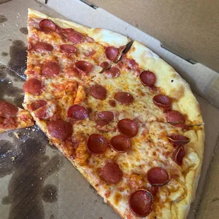 Pepperoni pizza
