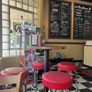Hightop seating