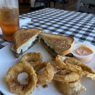 Patty Melt w/ Onion Rings