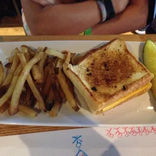 Kids meal was ok. Fries needed some help.