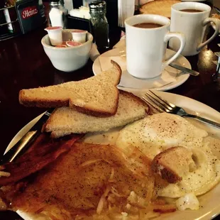 $3.99 breakfast at Mulligan's before 11am