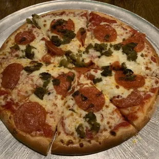 Worst pizza in New Mexico. A simple pepperoni and hatch green chili pizza.  Think it was a Shawan's frozen pizza with chili's added.