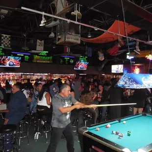 See ya @ Mulligan's!