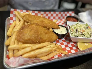 Putney's Pitstop Sports Bar and Grill