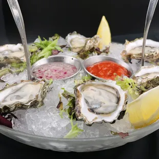 a platter of oysters