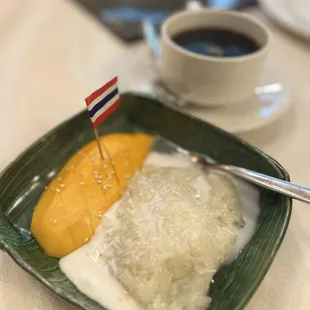 Mango and sweet rice
