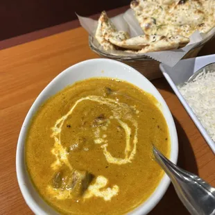 Lamb Rogan Josh Garlic Naan Bread