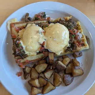 Carnitas Benedict