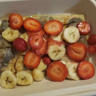 Nutella crepes with fruit