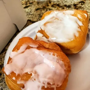 Strawberry and vanilla cream cheese doughnuts