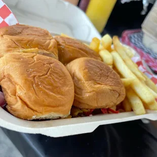 JBC Hawaiian bread sliders with seasoned thick cut fries