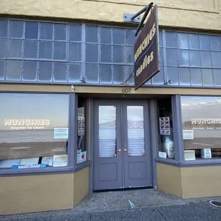 the front of a store