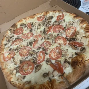 Chicken Alfredo Pizza