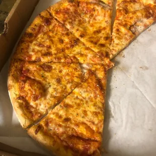 Pizza was cold and old