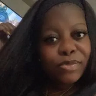 Vinelle R.