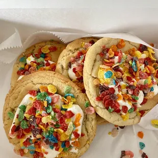 Fruity Pebble Cookie