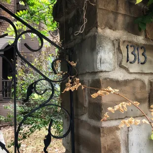 1313 Mockingbird Lane