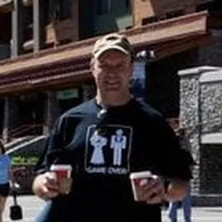 Andy R.