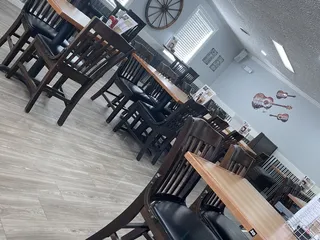 Nooner’s Bar & Grill