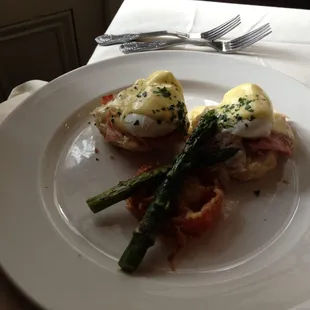 Eggs Benedict