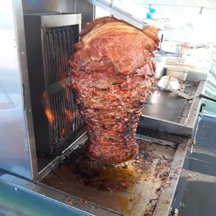 Tacos al pastor de trompo