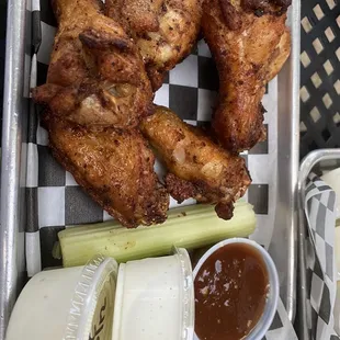 Smoked Wingies w/ honey bbq