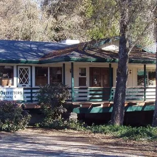 Murphys Home Outfitters