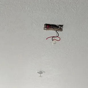 Missing smoke detector in room