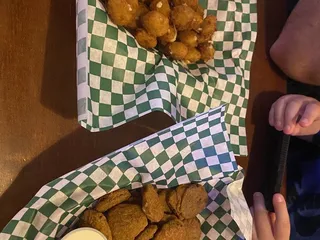 Sidelines Tavern & Grill