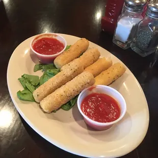 Cheese sticks. The red sauce is bit too sweet.
