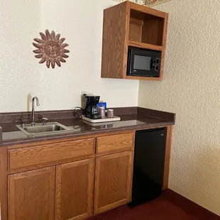Great kitchenette area in the room