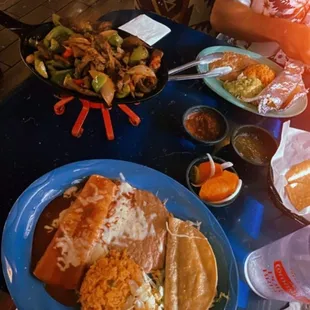 Steak Fajitas &amp; enchilada/No 14. Enchilada and Taco Combo