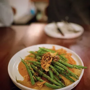 gising gising | haricot verts, kabocha squash puree, vegan bagoong, fried shallots