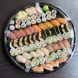 Large nigiri combo