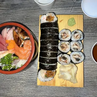 Chirashi Bowl Special , Broiled Eel, shrimp tempura roll