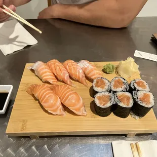 Fresh Salmon Sushi , Fresh Salmon Roll
