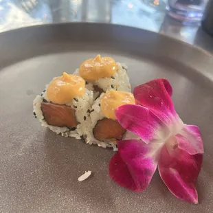 Spicy Salmon Roll