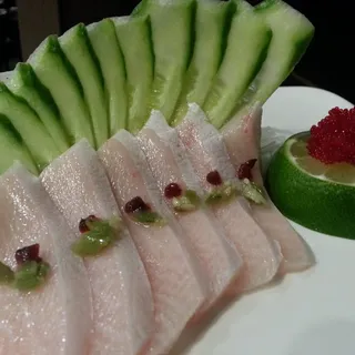 Yellowtail Belly Sashimi (6pcs)