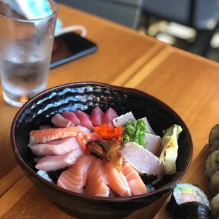 Chirashi Bowl Special