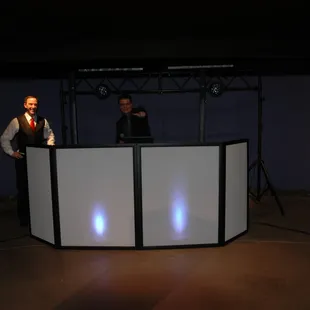 Must Entertainment Crew