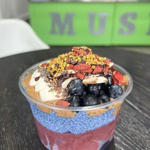 16OZ signature bowl - acai &amp; spirulina chia seed pudding base + unlimited toppings YUMMMM