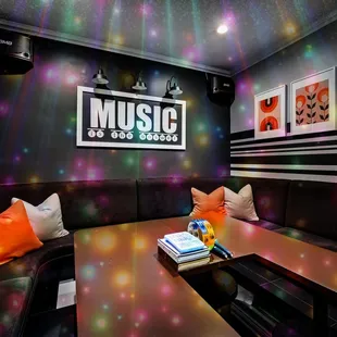 sushi and sashimi, interior