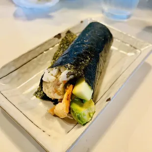 Baked salmon hand roll