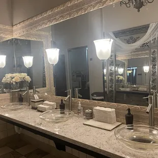 Women's Lounge Bathroom Sinks