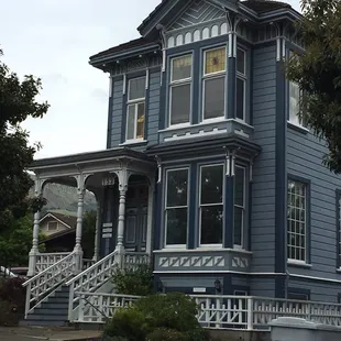 Magnificent Victorian next door, it was locked by a delivery truck when I arrived or I would have asked inside about the history of its