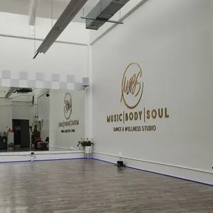 Amazing everything All in one studio!